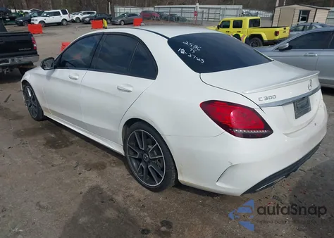 2019 Mercedes-Benz C 300 z USA, uszkodzony, nr VIN 55SWF8DB6KU312586